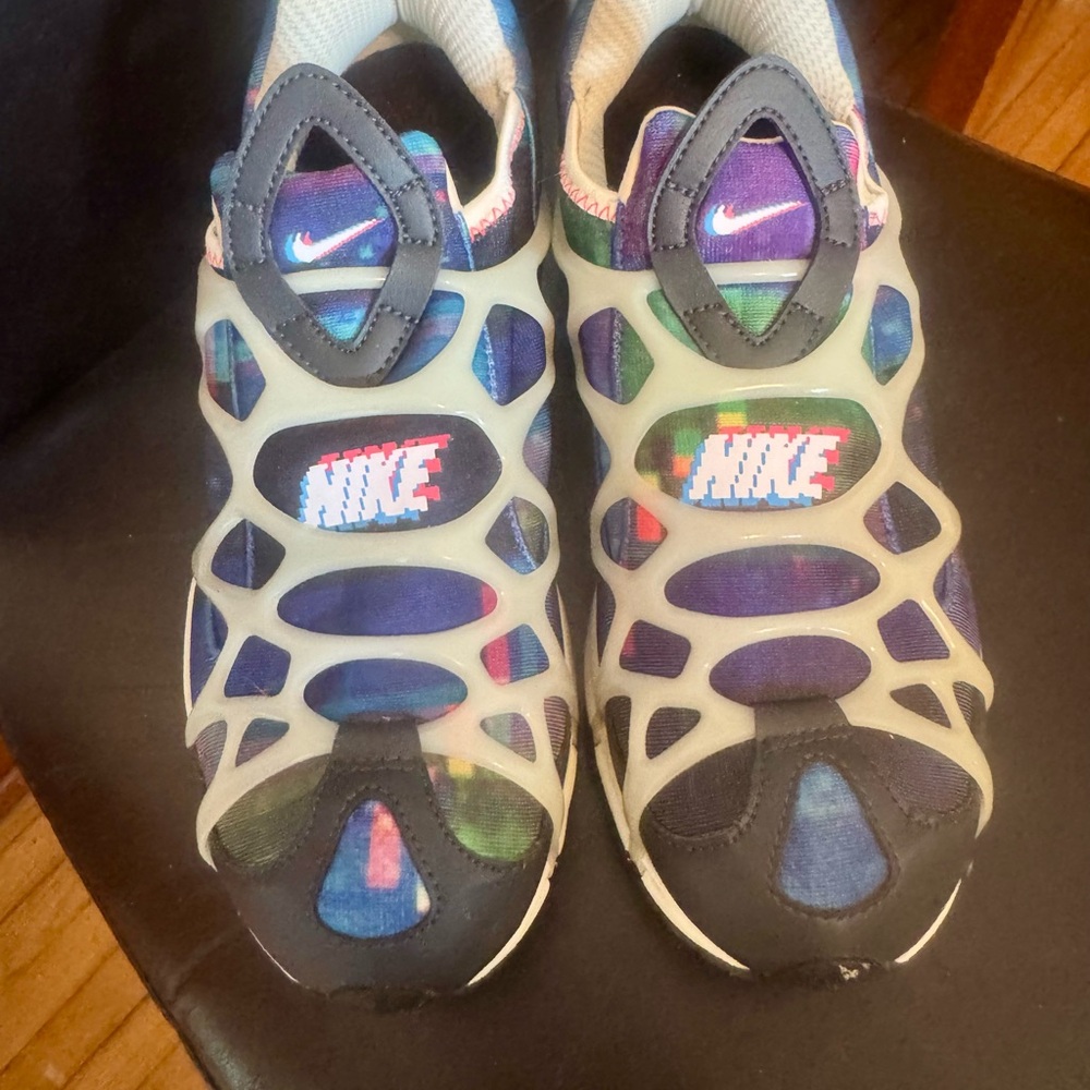 Nike Air Kukini “Pixel” sneakers Size 9.5 - Picture 2 of 4